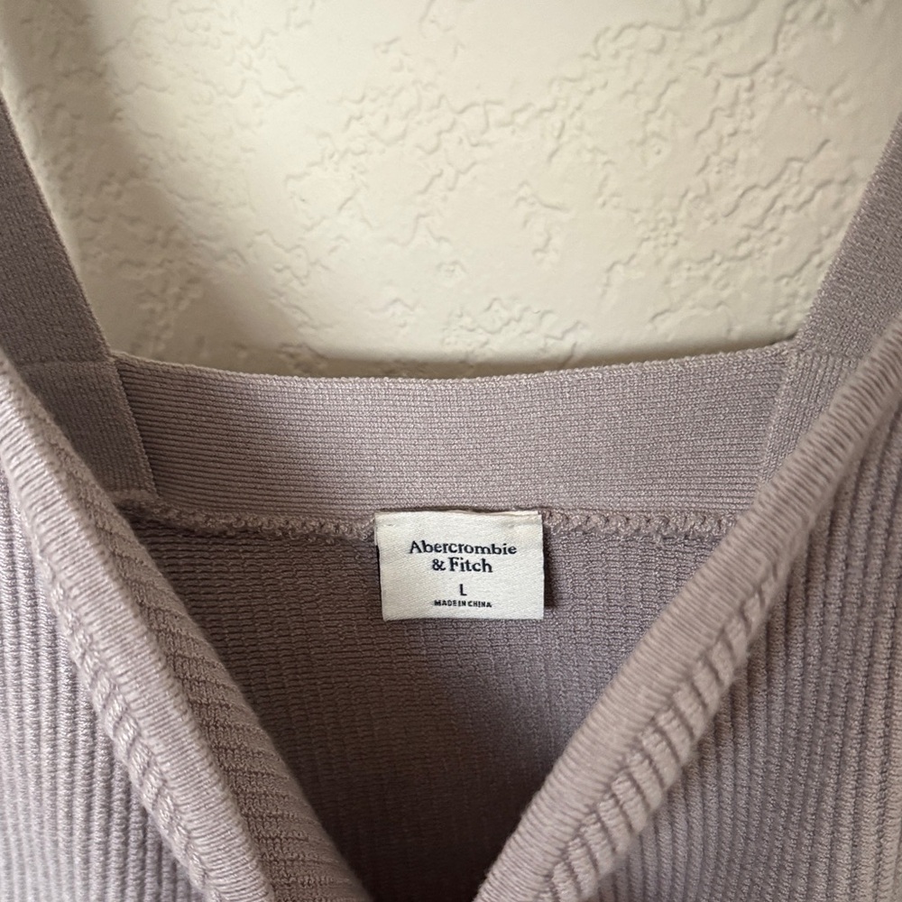 Abercrombie & Fitch Gray Ribbed Tank Top - Picture 2 of 5